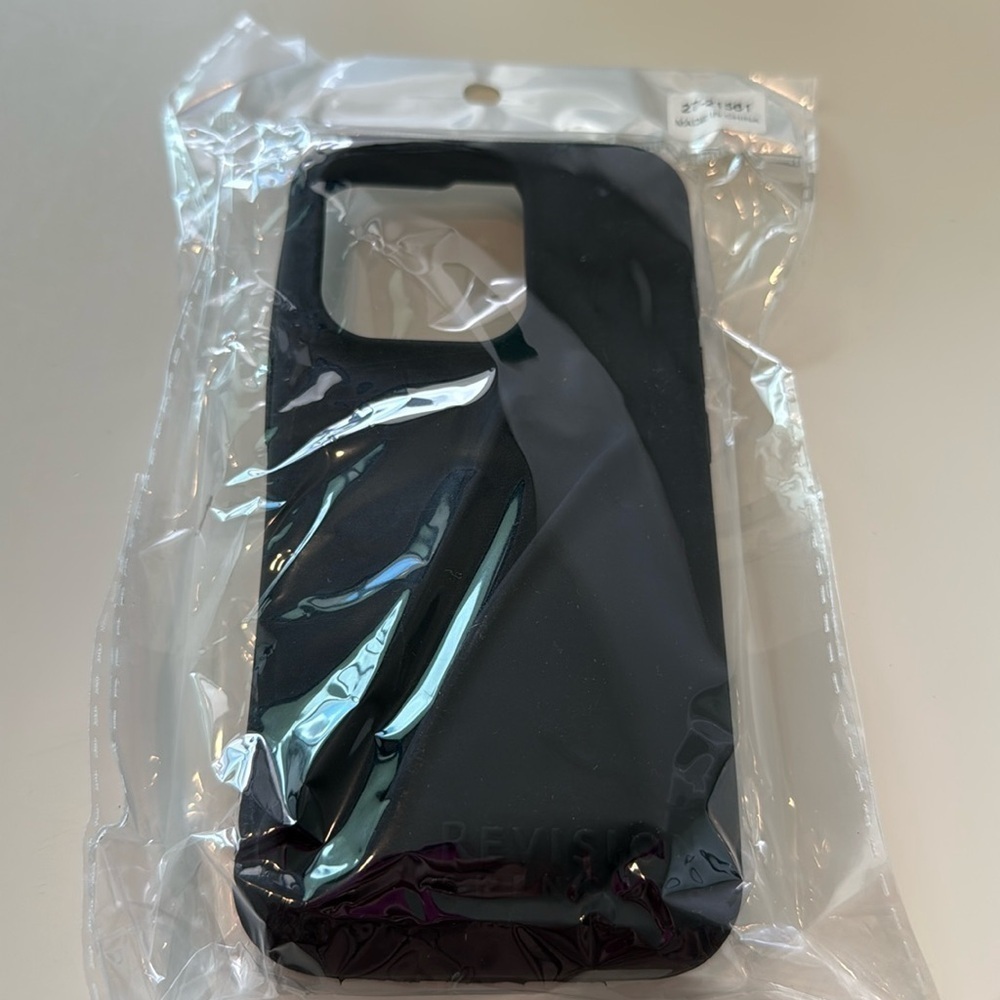BLACK SILICONE IPHONE PRO CASE